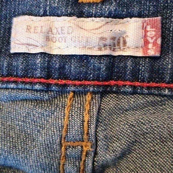 Levi's Relaxed Boot Cut 550 Jeans - Picture 7 of 10